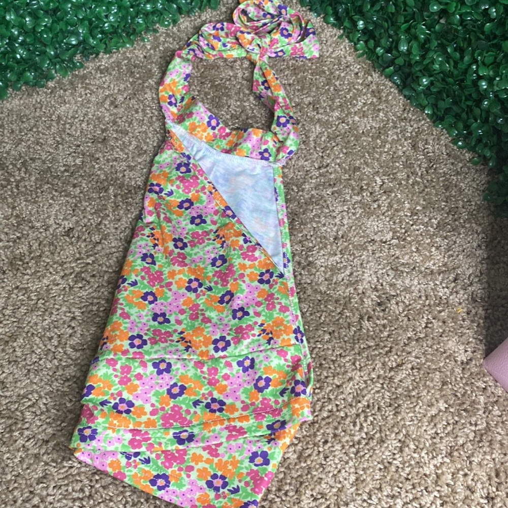 Flower Halter Top - Picture 6 of 6